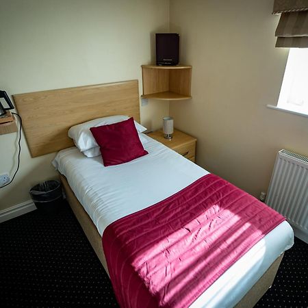 Kings Croft Hotel Понтефракт Екстер'єр фото