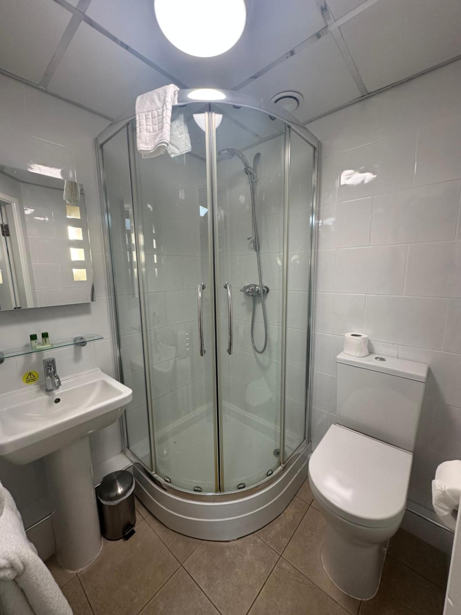 Kings Croft Hotel Понтефракт Екстер'єр фото